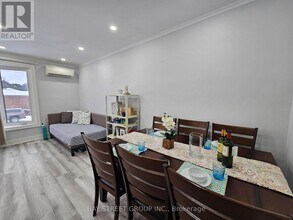 46 Lowcrest Blvd in Toronto, ON - Building Photo - Building Photo