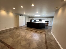 3459 E Karena Ct in Camarillo, CA - Building Photo - Building Photo