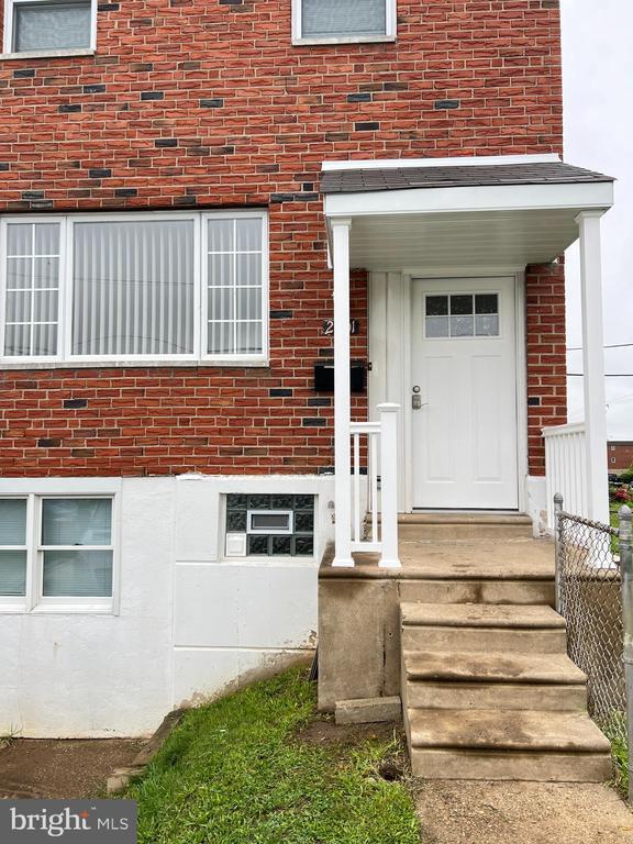 2901 Secane Dr