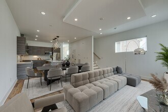 6003 Louisiana Ave, Unit A in Nashville, TN - Foto de edificio - Building Photo