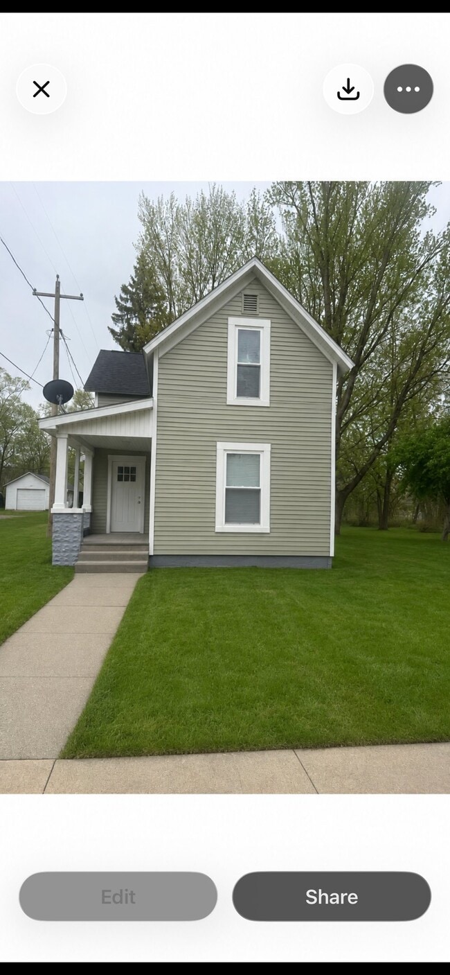 property at 719 W Cleveland Ave