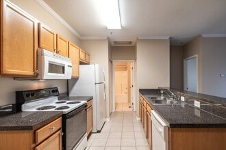 Summit Rise Apartments in Copley, OH - Foto de edificio - Interior Photo