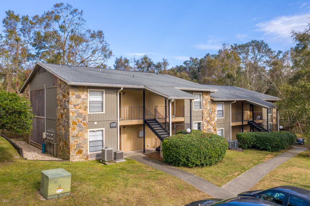 Jasmine Creek Apartments in Pensacola, FL - Foto de edificio