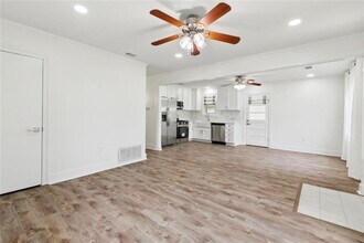 1112 Kent Ave in Metairie, LA - Building Photo - Building Photo