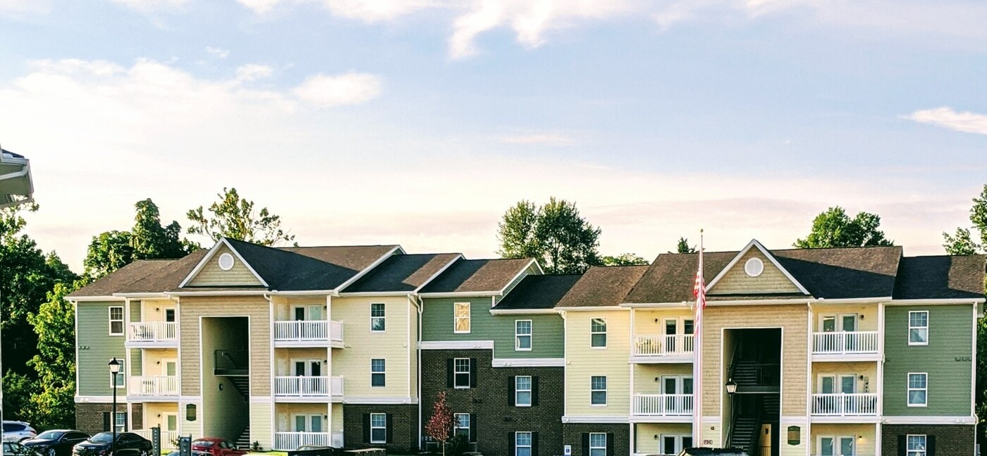 Creekside Crossing Apartments in Louisville, KY - Building Photo