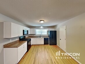 9325 Oren Thompson Rd in Charlotte, NC - Building Photo - Building Photo