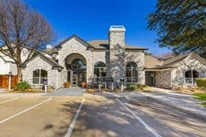 The Chase Apartments in Dallas, TX - Building Photo - Building Photo