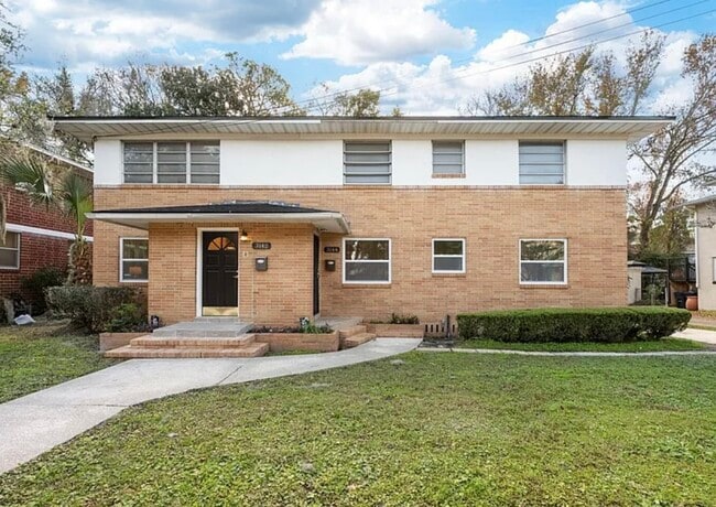 3142 Belden Cir, Unit 3142
