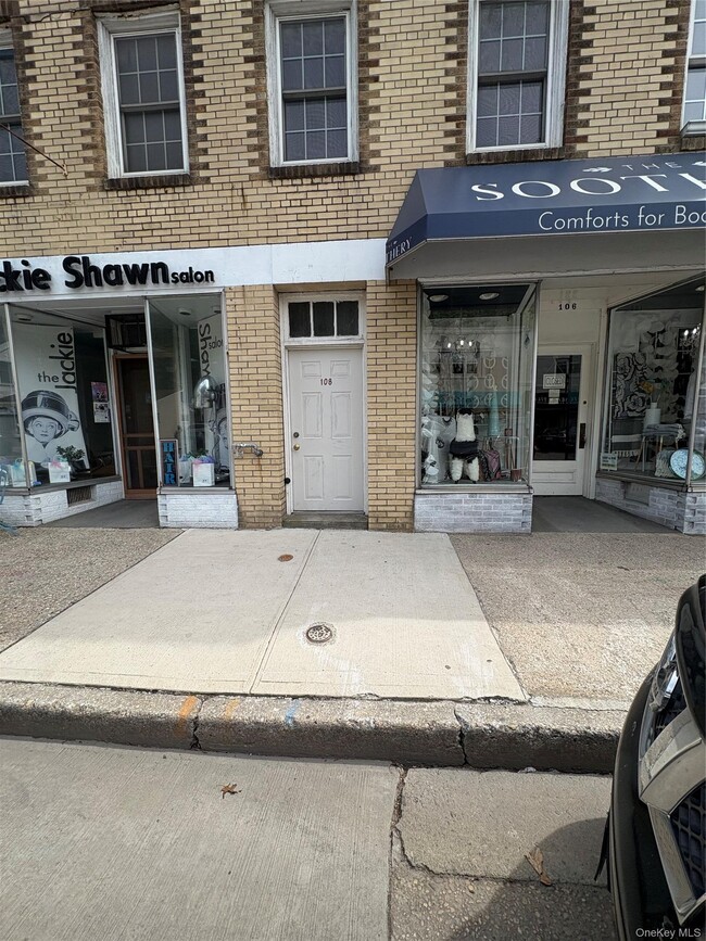 108 Main St in Northport, NY - Building Photo - Building Photo