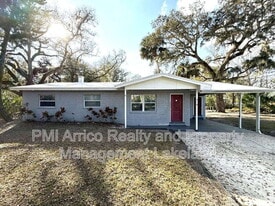 916 Palmer Rd in Lakeland, FL - Building Photo