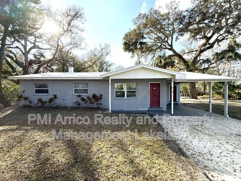916 Palmer Rd in Lakeland, FL - Building Photo