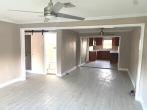 5714 Southwind St in Houston, TX - Building Photo - Building Photo