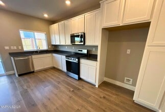 7976 Corundum Dr in Sparks, NV - Building Photo - Building Photo