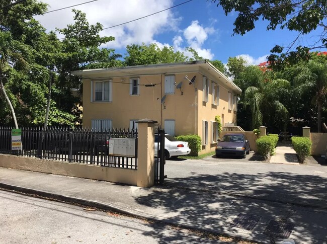 3401 Franklin Ave in Miami, FL - Building Photo - Building Photo