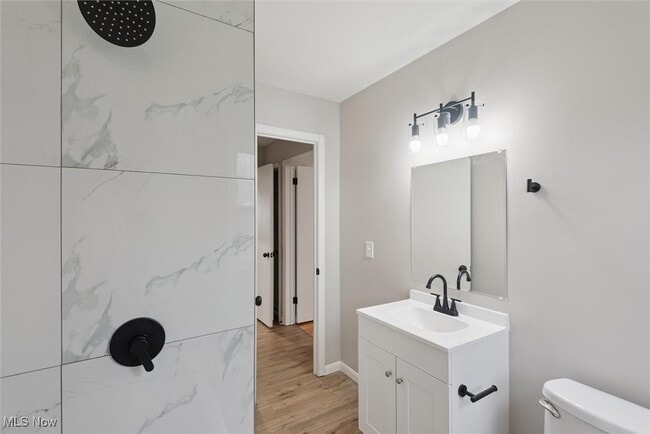 property at 14214 Reddington Ave