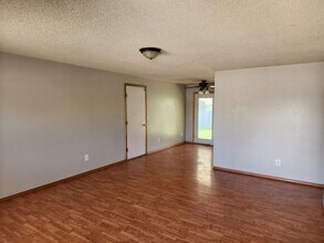 1125 E 5th S in Mountain Home, ID - Building Photo - Building Photo