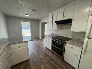 920 Mesquite St in Stephenville, TX - Building Photo - Building Photo