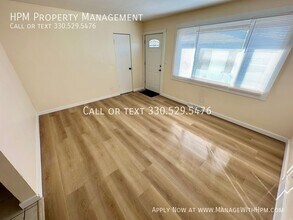 1166 Tonawanda Ave in Akron, OH - Building Photo - Building Photo