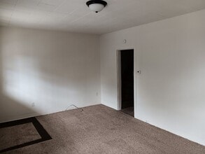 15 S Water St in Spring Grove, PA - Building Photo - Building Photo