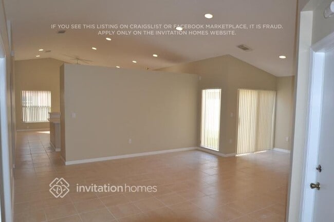 5010 SW 151st Terrace in Miramar, FL - Foto de edificio - Building Photo