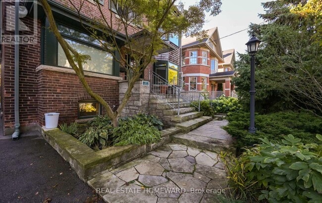 property at 37 Lonsdale Rd