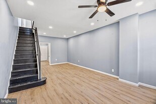 2224 E Clearfield St in Philadelphia, PA - Building Photo