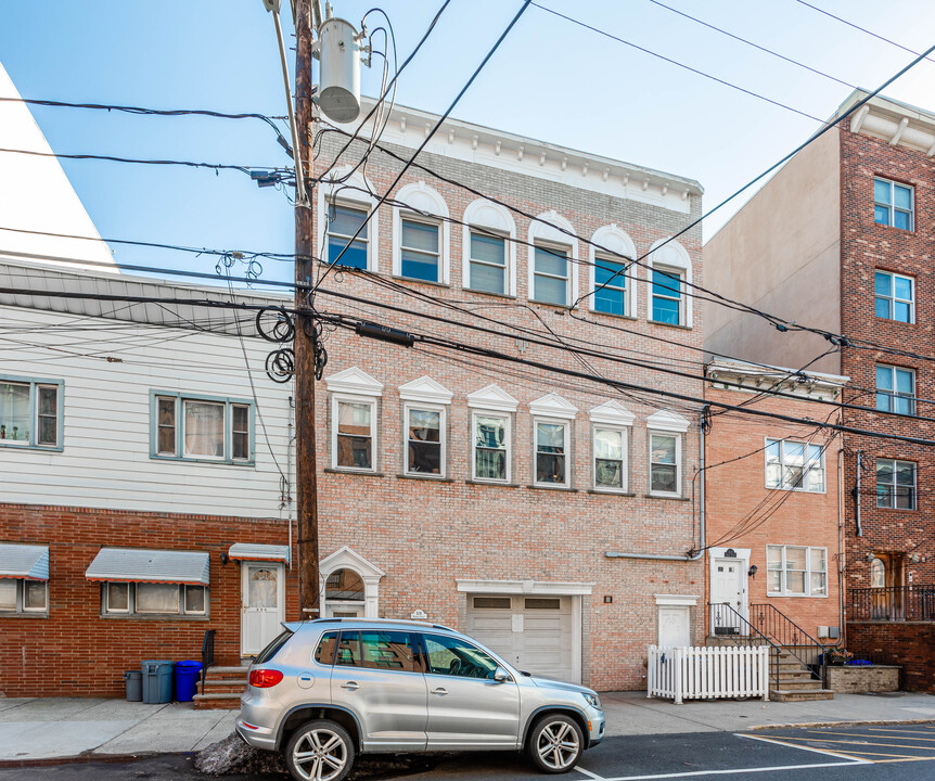 519 Monroe St in Hoboken, NJ - Foto de edificio