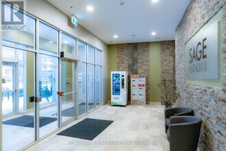 308 Lester St in Waterloo, ON - Building Photo - Building Photo