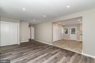 400 E Main St in Evesham, NJ - Building Photo - Building Photo