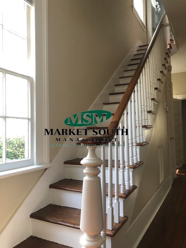 property at 121 W Duffy St