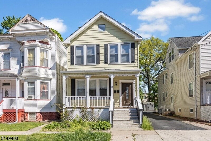 21 Wheeler St in Montclair, NJ - Building Photo