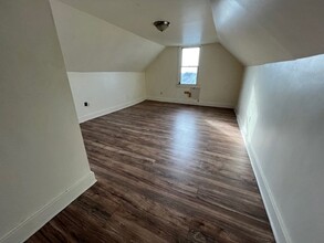 656 Hammel St, Unit UP in Akron, OH - Building Photo - Building Photo