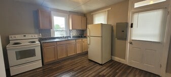 156 N Harrison St in Palmyra, PA - Building Photo