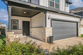 661 Pickrell Lp in Liberty Hill, TX - Building Photo - Building Photo