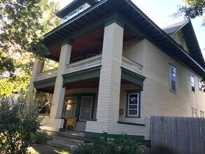 816 Ashland Ave, Unit 2 in St. Paul, MN - Building Photo - Building Photo