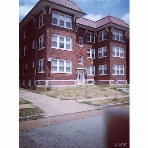 5909 Cates Ave in St. Louis, MO - Foto de edificio