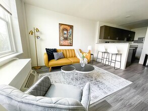 2499 Reading Rd in Cincinnati, OH - Building Photo - Building Photo