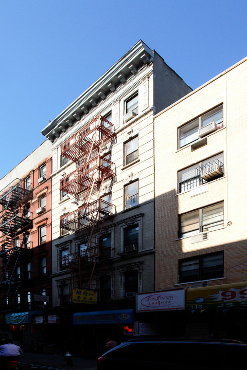 111 Eldridge St in New York, NY - Building Photo