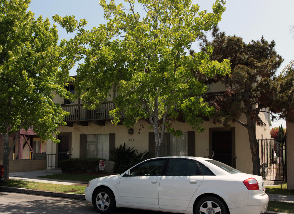 Ohio Avenue in Long Beach, CA - Building Photo