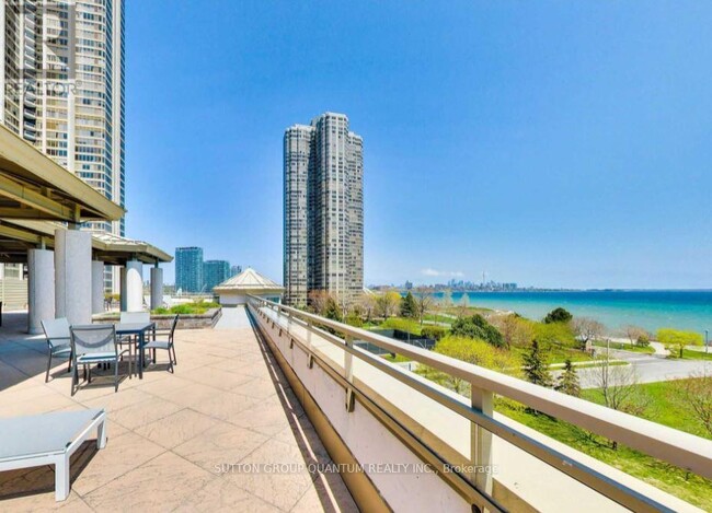 88-388 Palace Pier Ct in Toronto, ON - Building Photo - Building Photo