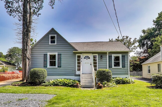 property at 5516 Greentree Rd