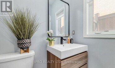 4272 RYAN Ln in Burlington, ON - Building Photo - Building Photo