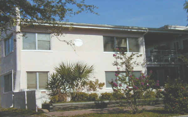 Jordan Apartments in St. Petersburg, FL - Building Photo - Building Photo