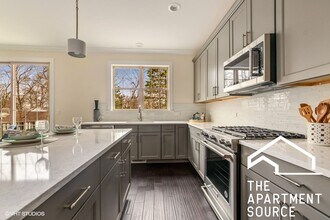 712 Elm St in Deerfield, IL - Building Photo - Building Photo