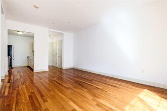 543 Main St in New Rochelle, NY - Building Photo - Building Photo