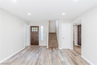 1024 N Seabury Hill Ct in Las Vegas, NV - Building Photo - Building Photo