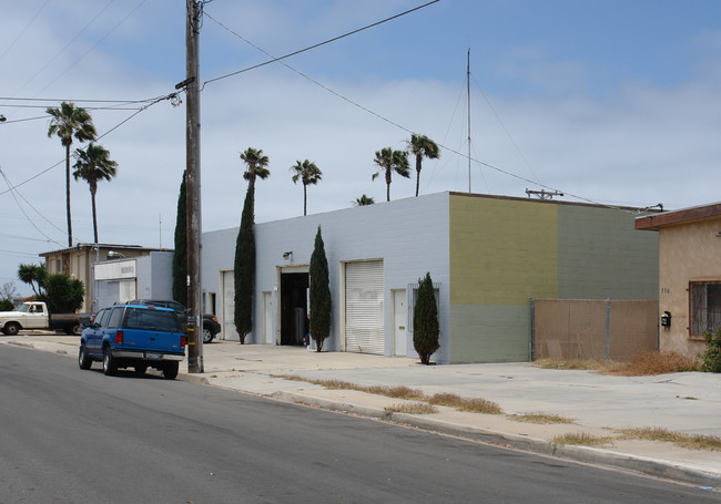 716 Basswood Ave in Imperial Beach, CA - Building Photo - Building Photo