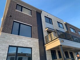 801 Glenroy Gilbert Dr in Ottawa, ON - Building Photo