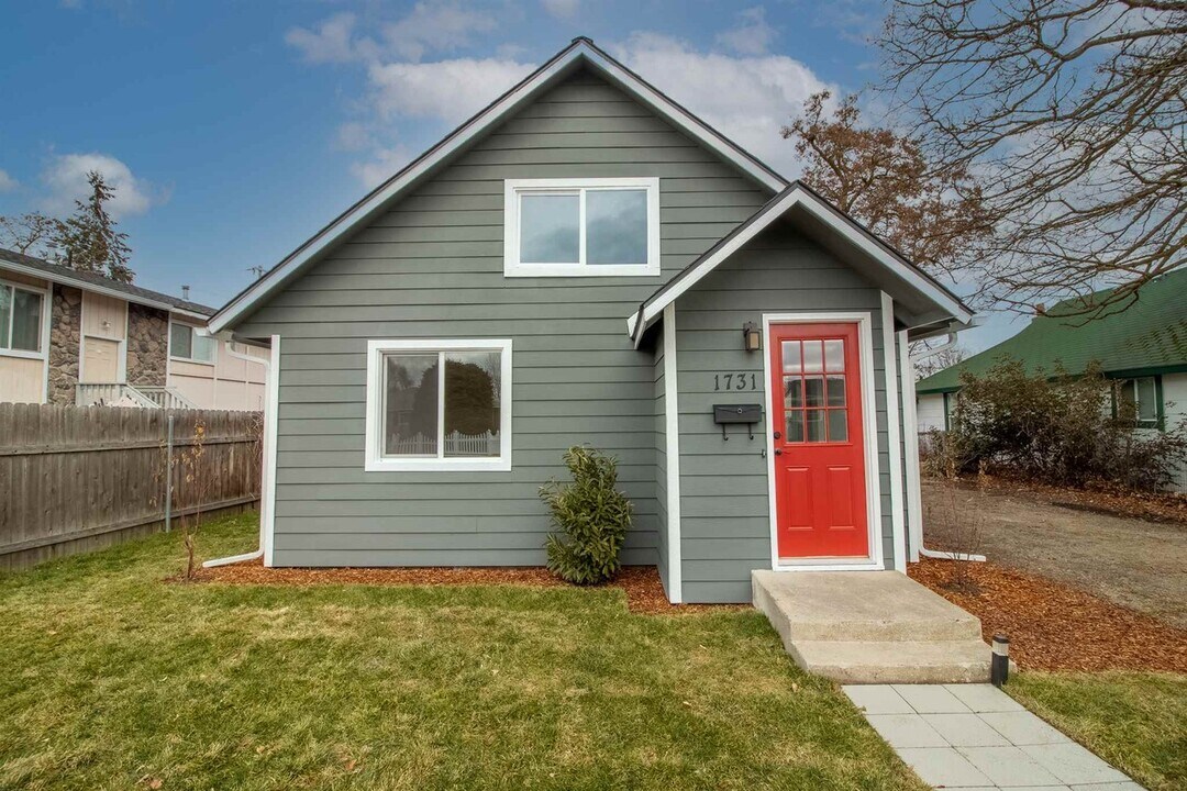 1731 E Sanson Ave in Spokane, WA - Building Photo