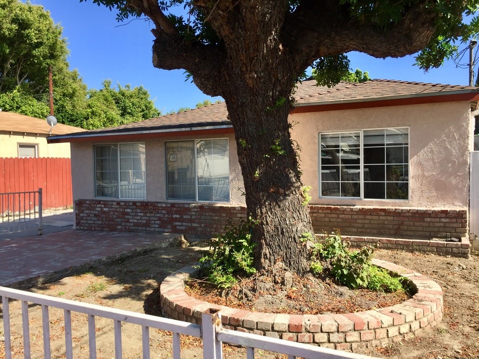 4440 154th St in Lawndale, CA - Building Photo